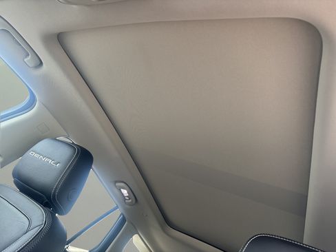 Used 2024 GMC Terrain Denali w/ LPO, Floor Liner Package AWD/4WD image 24