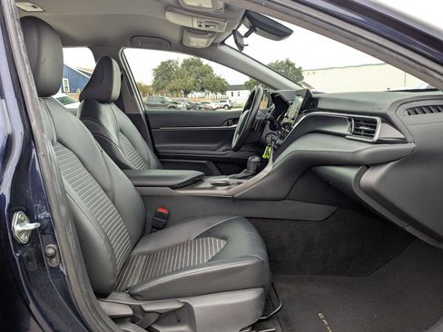 Used 2021 Toyota Camry SE w/ Carpet Mat Package (TMS) image 27