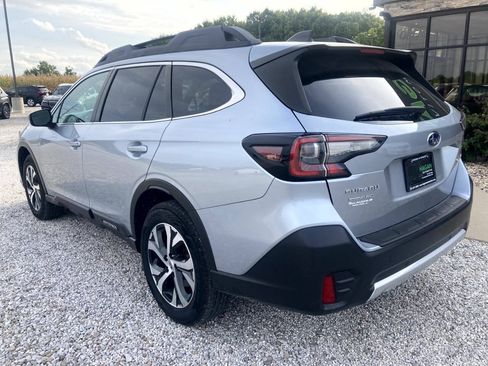 Used 2022 Subaru Outback Limited AWD/4WD image 6