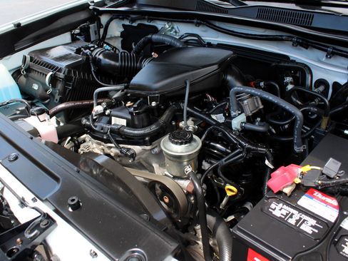 Used 2022 Toyota Tacoma SR image 17