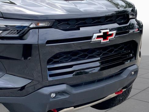 Used 2024 Chevrolet Colorado ZR2 w/ Safety Package AWD/4WD image 26