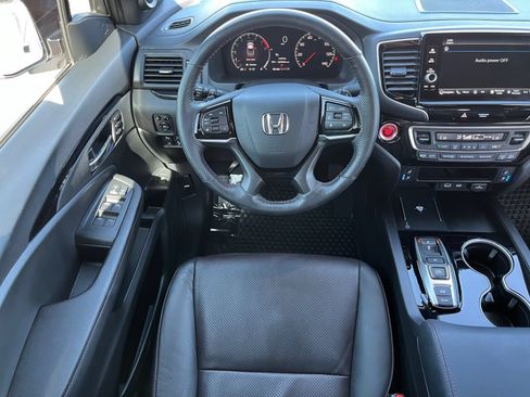 Used 2024 Honda Ridgeline Black Edition image 13