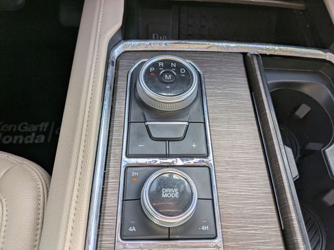 Used 2023 Ford Expedition Limited AWD/4WD image 30