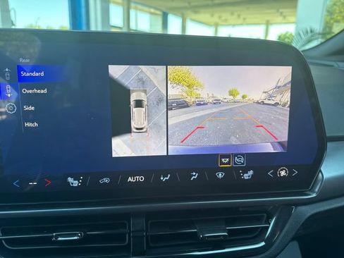 Certified 2024 Chevrolet Equinox EV RS FWD image 19
