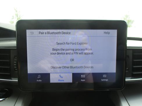 Used 2024 Ford Explorer XLT w/ Equipment Group 202A AWD/4WD image 23