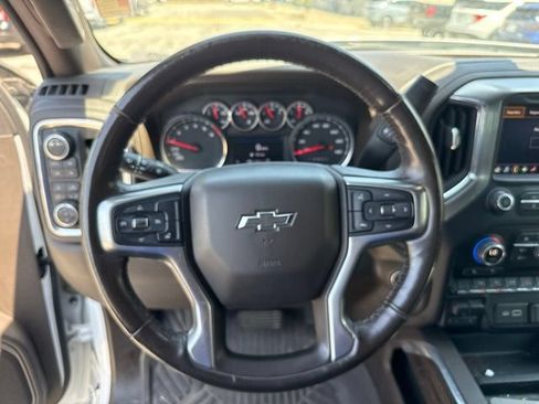 Used 2020 Chevrolet Silverado 1500 LT Trail Boss AWD/4WD image 19