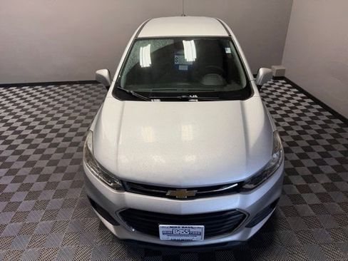 Used 2017 Chevrolet Trax LS w/ Fleet Convenience Package FWD image 5