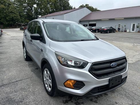 Used 2019 Ford Escape S image 8