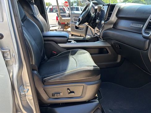 Used 2020 RAM 2500 Laramie w/ Night Edition AWD/4WD image 14