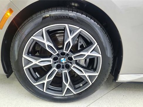 Used 2025 BMW i7 eDrive50 image 63