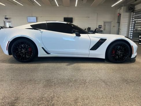 Certified 2015 Chevrolet Corvette Z06 w/ 2LZ Preferred Equipment Group RWD image 4