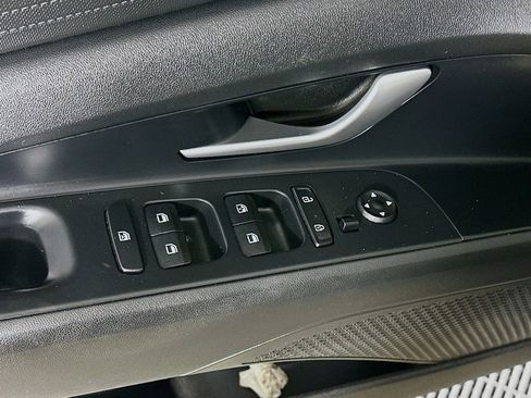 Used 2021 Hyundai Elantra SEL image 23