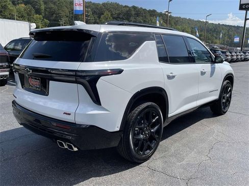 New 2026 Chevrolet Traverse RS w/ LPO, Floor Liner Package image 3