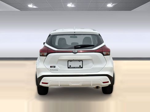 Used 2025 Nissan Kicks Play S FWD image 10