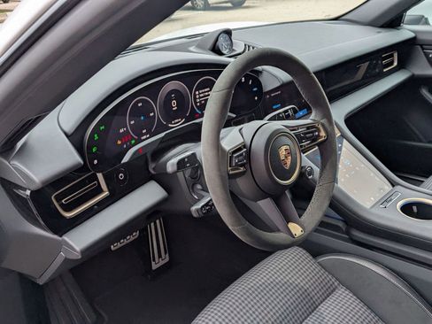 Used 2025 Porsche Taycan 4S image 6