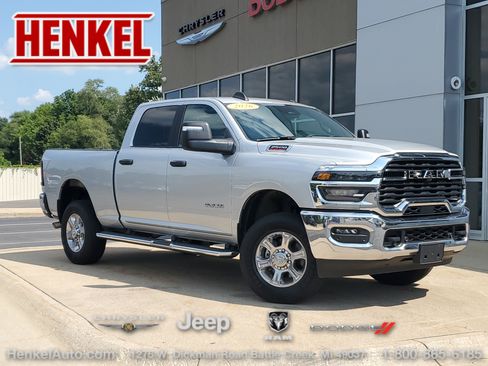 Used 2026 RAM 2500 Big Horn AWD/4WD image 1