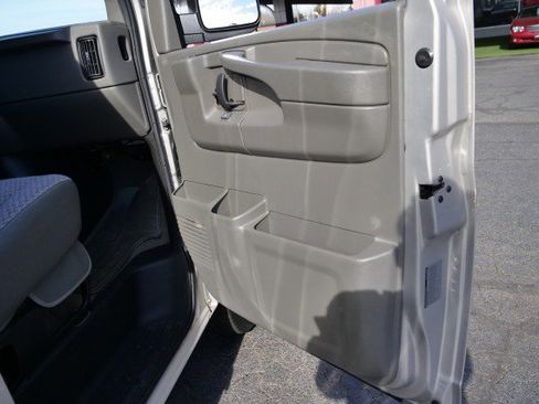 Used 2007 GMC Savana 1500 AWD Passenger w/ LT Preferred Equipment Group image 28