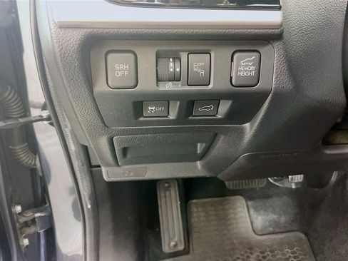 Used 2018 Subaru Forester 2.5i Touring image 8