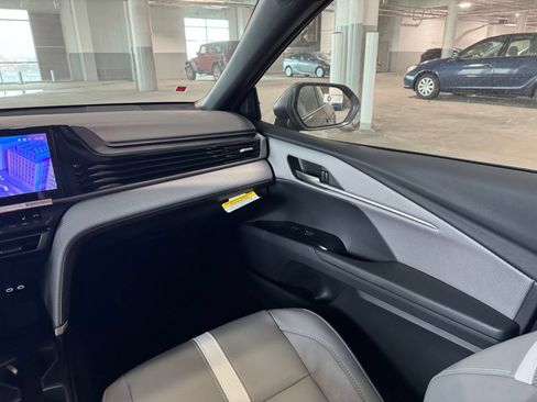 New 2026 Toyota Camry SE FWD image 38