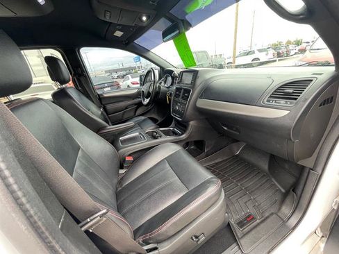 Used 2019 Dodge Grand Caravan GT image 11