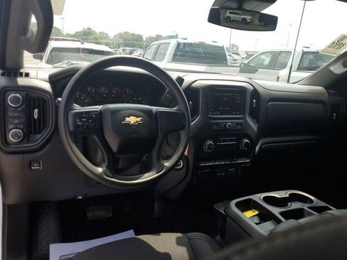 Used 2024 Chevrolet Silverado 2500 Custom w/ Custom Convenience Package AWD/4WD image 6