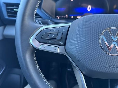 Certified 2023 Volkswagen Taos SE w/ Panoramic Sunroof Package image 20