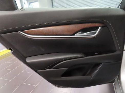 Used 2019 Cadillac XTS Luxury image 11