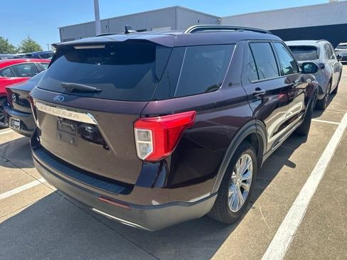 Used 2023 Ford Explorer XLT w/ Equipment Group 202A RWD image 6