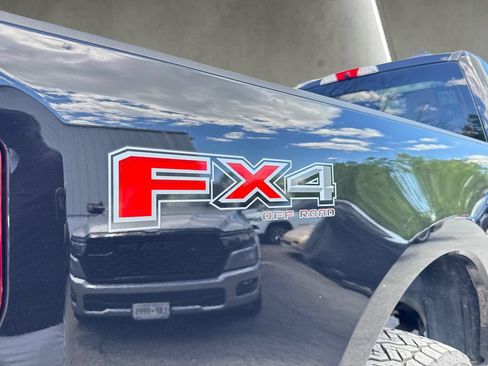 Used 2023 Ford F250 Platinum w/ FX4 Off-Road Package AWD/4WD image 10