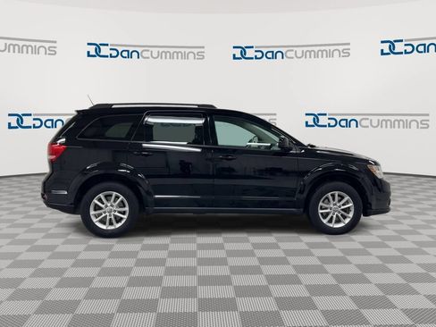 Used 2017 Dodge Journey SXT w/ Comfort/Convenience Group FWD image 9