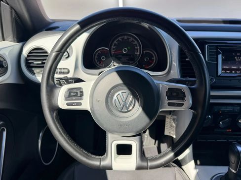 Used 2018 Volkswagen Beetle 2.0T Coast FWD image 11