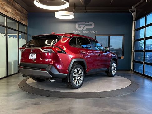 Used 2020 Toyota RAV4 Limited w/ Limited Grade Weather Package AWD/4WD image 3