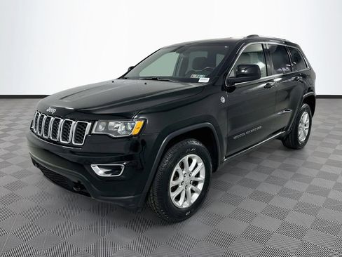 Used 2021 Jeep Grand Cherokee Laredo AWD/4WD image 3