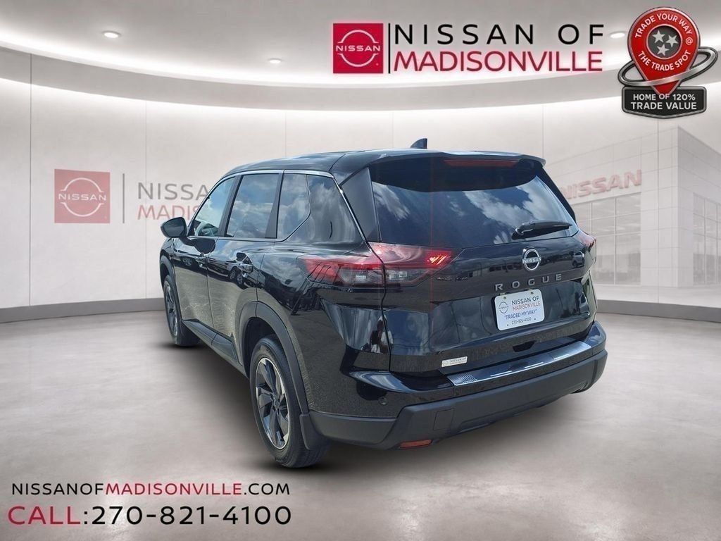 Used 2026 Nissan Rogue SV FWD image 3