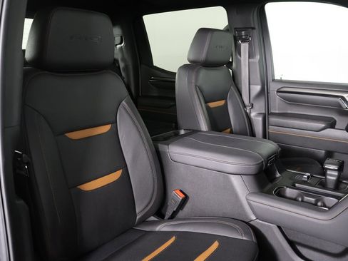 Used 2023 GMC Sierra 1500 AT4 w/ Technology Package image 32