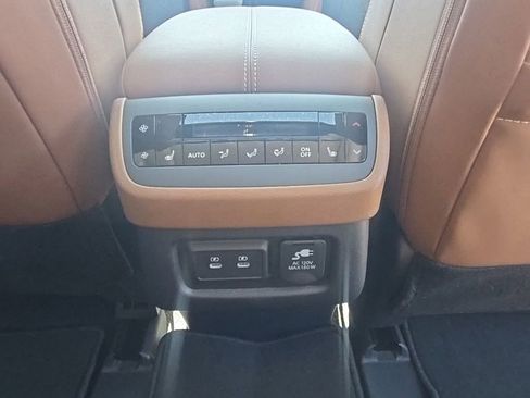 New 2026 Nissan Pathfinder Platinum AWD/4WD image 33