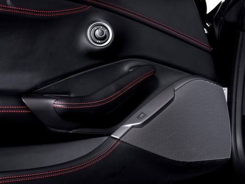 Used 2020 Ferrari Portofino image 55