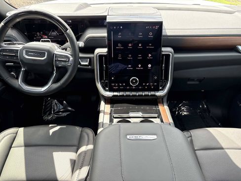 Used 2026 GMC Yukon XL Denali w/ Denali Reserve Package AWD/4WD image 28