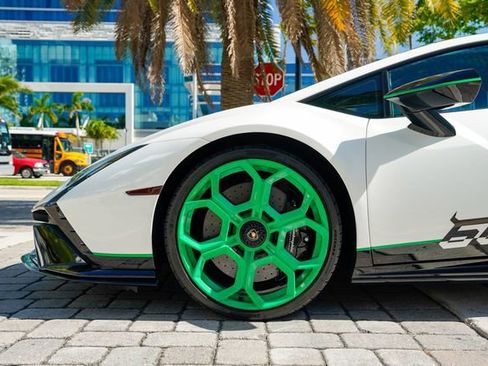 Used 2023 Lamborghini Huracan Tecnica RWD image 12
