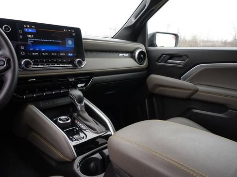 Used 2023 Chevrolet Colorado ZR2 w/ ZR2 Convenience Package III image 24