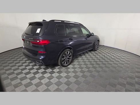 Used 2022 BMW X7 xDrive40i w/ M Sport Package image 40