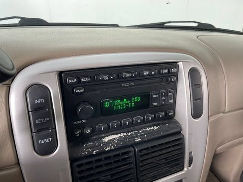 Used 2002 Mercury Mountaineer AWD V8 image 7
