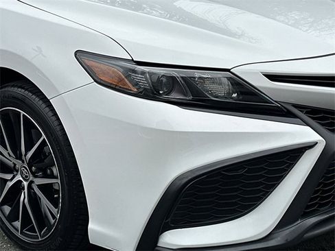 Certified 2024 Toyota Camry SE image 7
