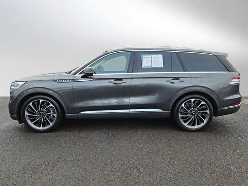 Used 2020 Lincoln Aviator Reserve w/ Equipment Group 202A image 6