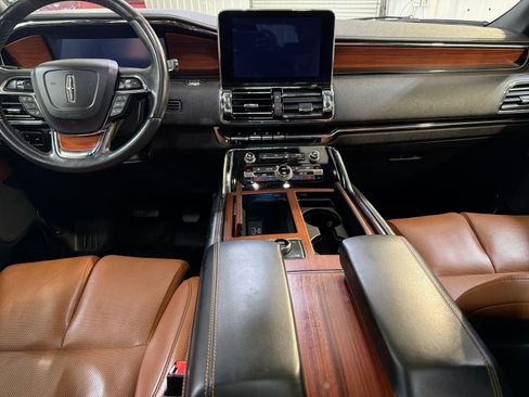 Used 2021 Lincoln Navigator L Reserve image 22
