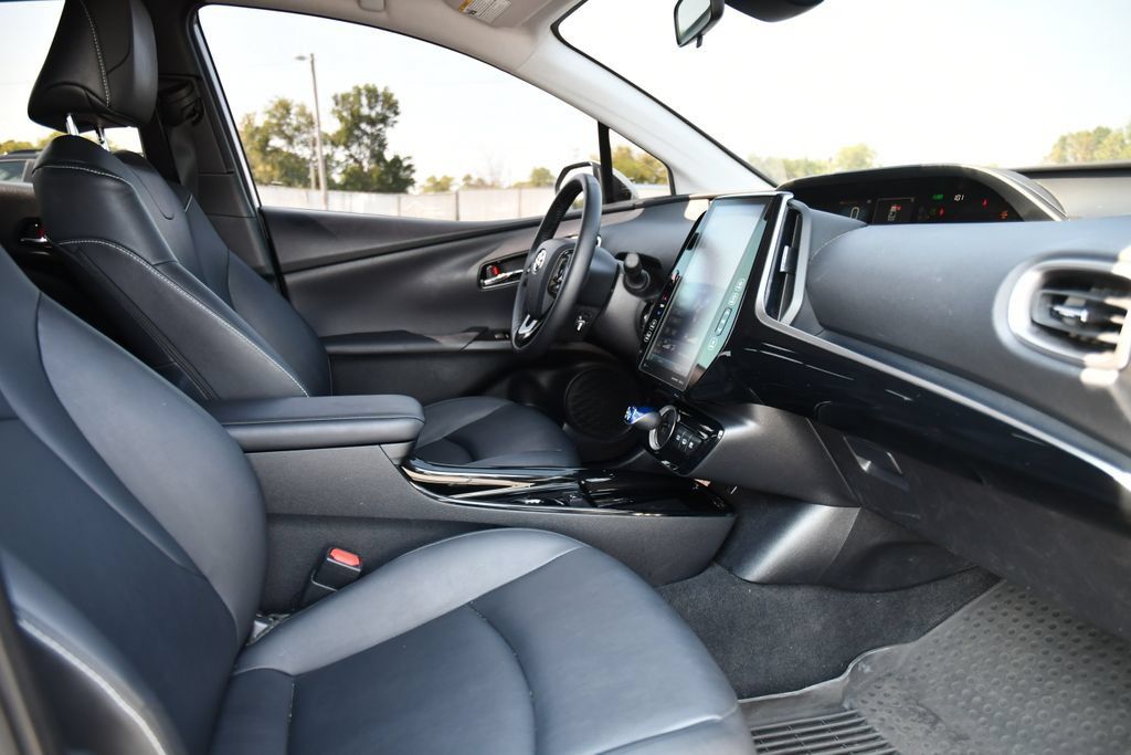Used 2021 Toyota Prius Prime XLE FWD image 34