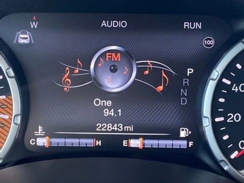 Used 2023 Jeep Renegade Altitude AWD/4WD image 8