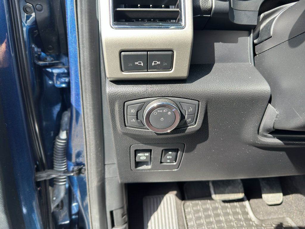 Used 2019 Ford F150 Lariat w/ Equipment Group 502A Luxury AWD/4WD image 14