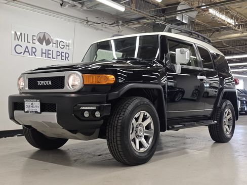 Used 2014 Toyota FJ Cruiser 4WD w/ Upgrade Package image 15
