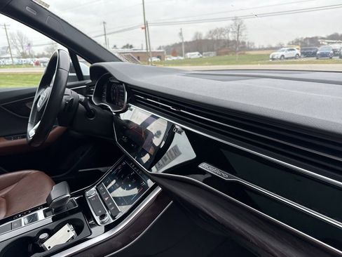 Used 2020 Audi Q7 3.0T Premium Plus w/ Premium Plus Package image 38